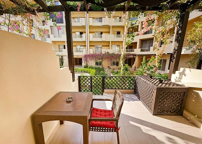 Private Garden Studio Wi-Fi And Beach Access